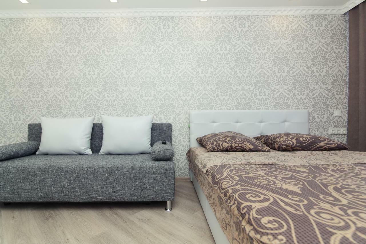 Luxury apart-hotel on Kondrateva street Soemy Buitenkant foto