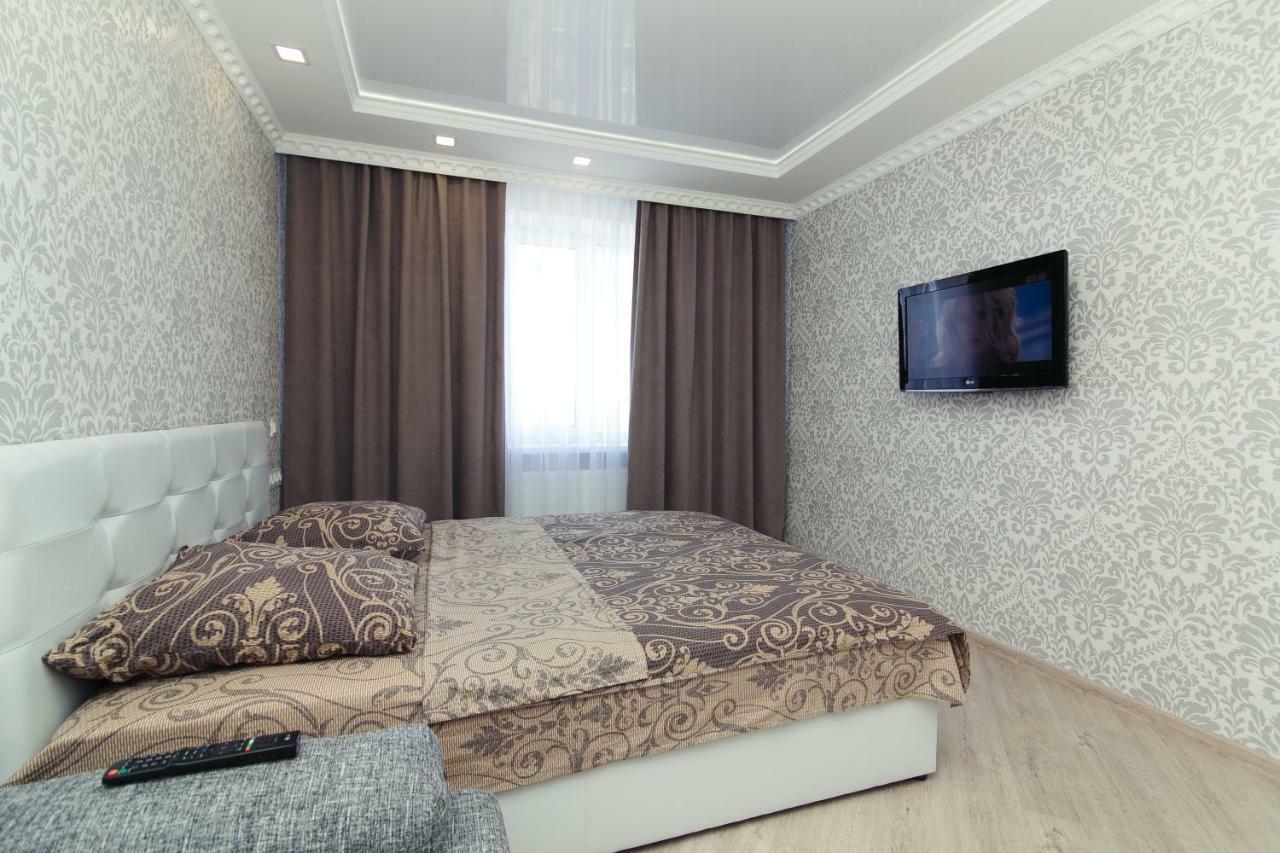 Luxury apart-hotel on Kondrateva street Soemy Buitenkant foto